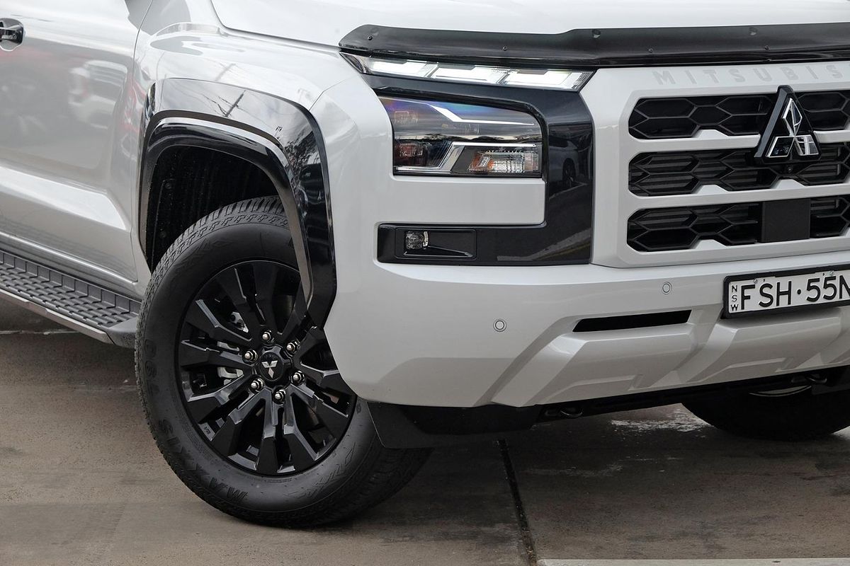 2025 Mitsubishi Triton GSR MV 4X4
