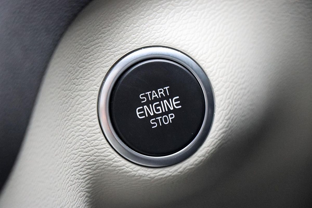 2024 Volvo XC40 Ultra B4 Dark