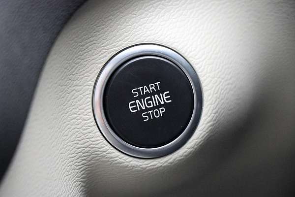 2024 Volvo XC40 Ultra B4 Dark