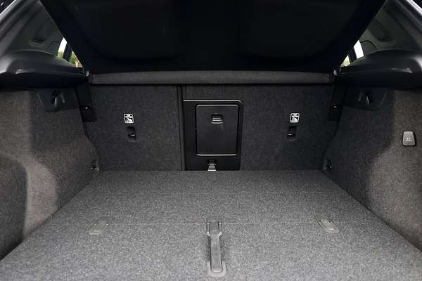 2024 Volvo XC40 Ultra B4 Dark