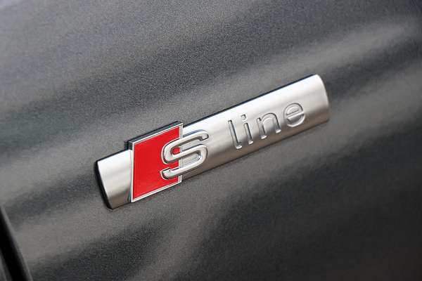 2022 Audi Q3 35 TFSI S line F3