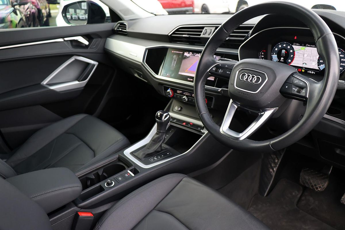 2022 Audi Q3 35 TFSI S line F3