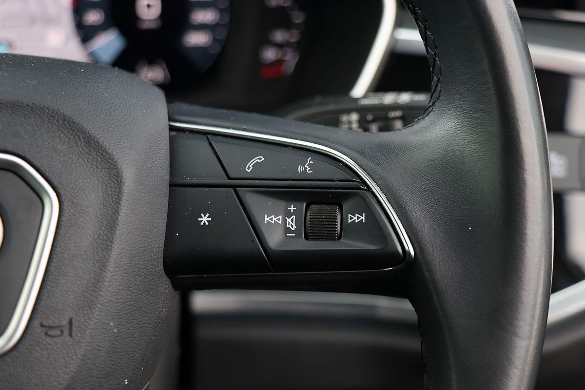 2022 Audi Q3 35 TFSI S line F3
