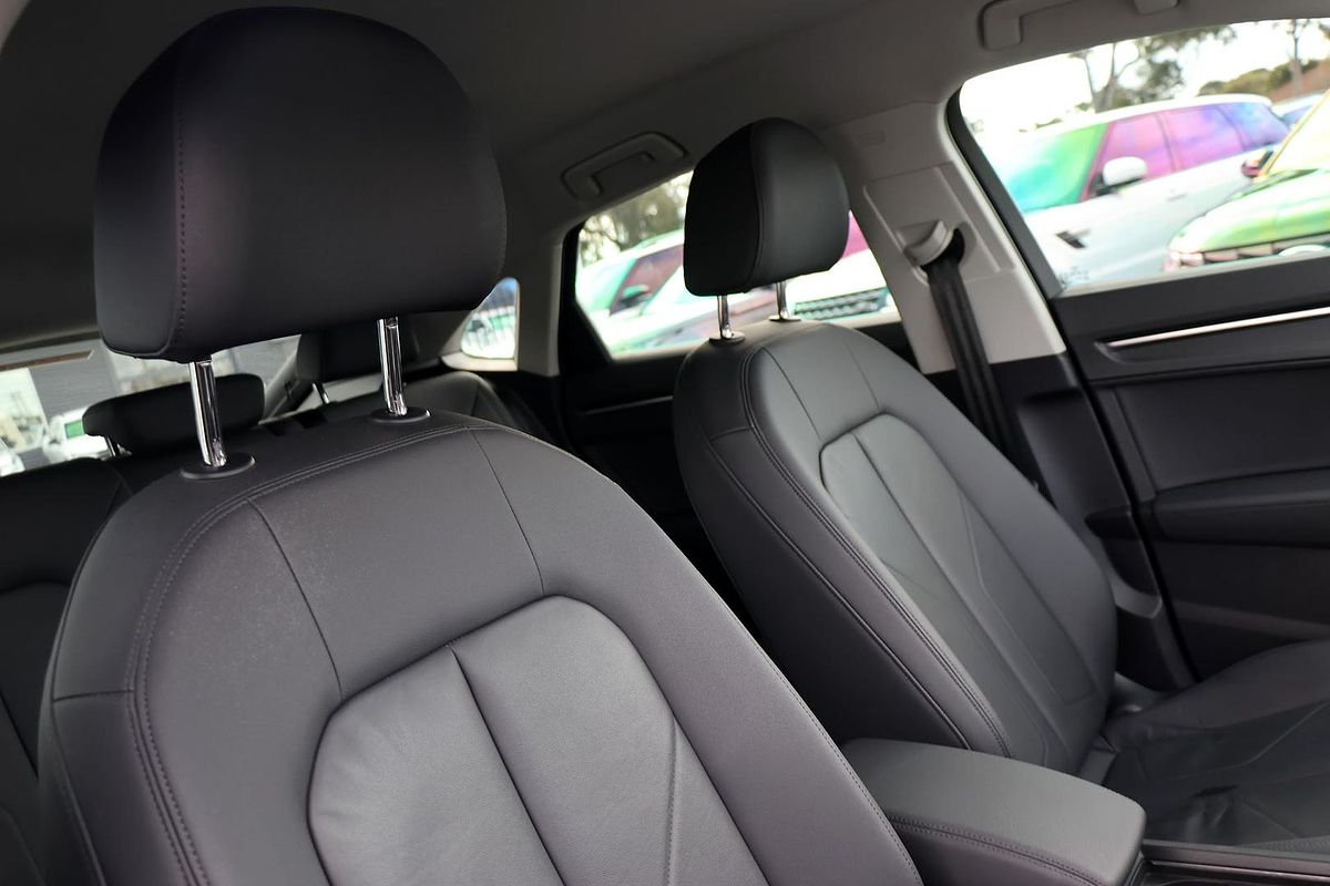 2022 Audi Q3 35 TFSI S line F3