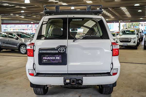 2017 Toyota Landcruiser GX VDJ200R