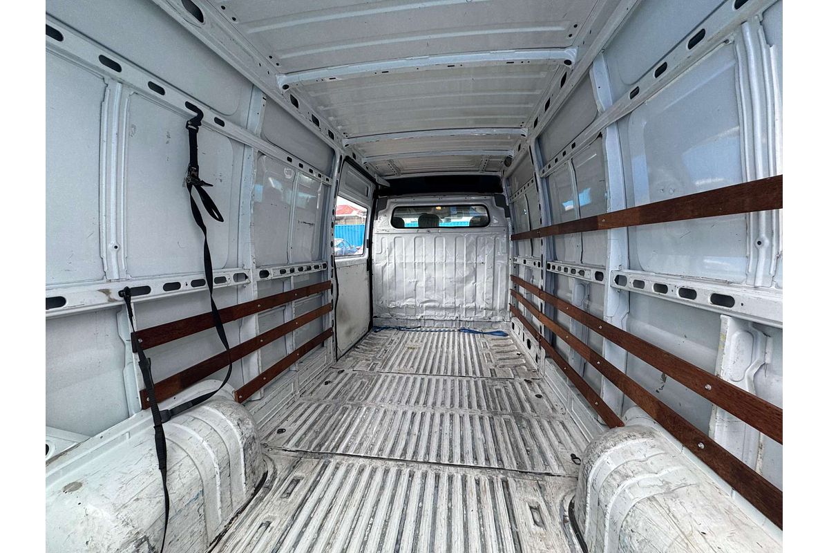 2009 Renault Master  X70 LWB