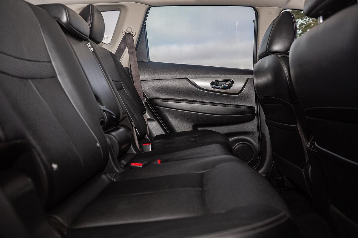 2015 Nissan X-TRAIL ST-L T32