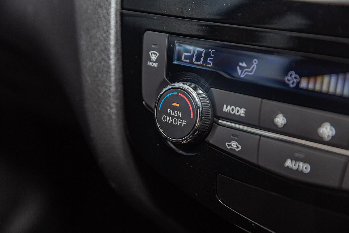 2015 Nissan X-TRAIL ST-L T32