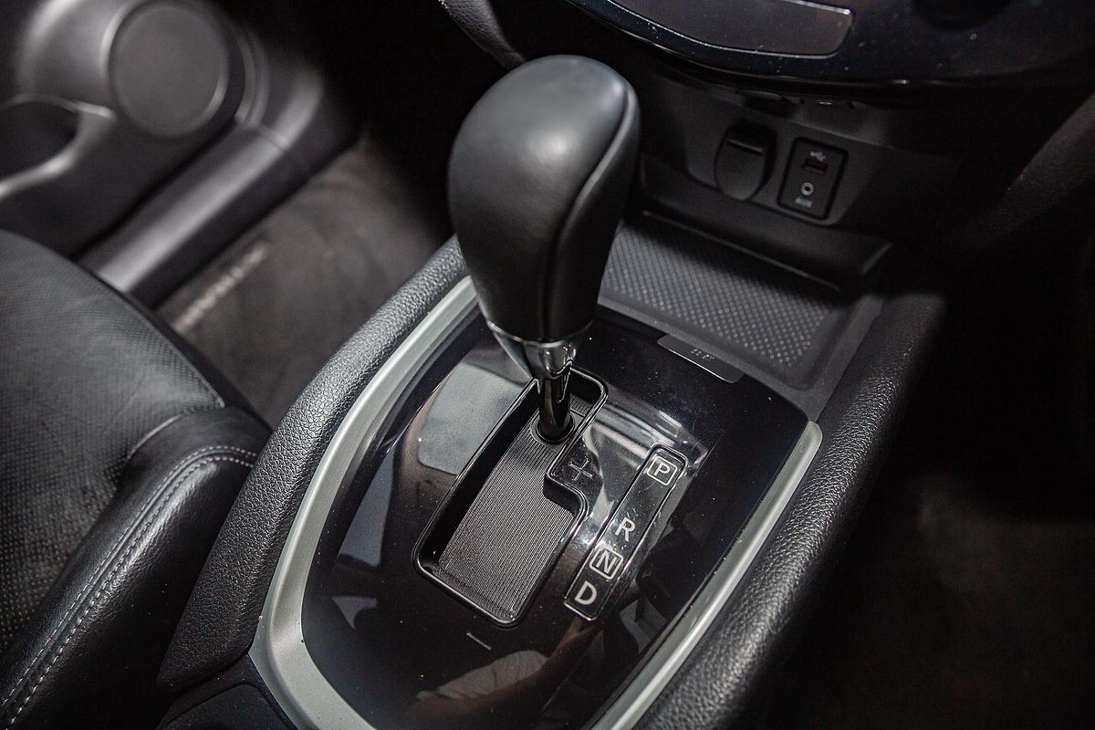 2015 Nissan X-TRAIL ST-L T32