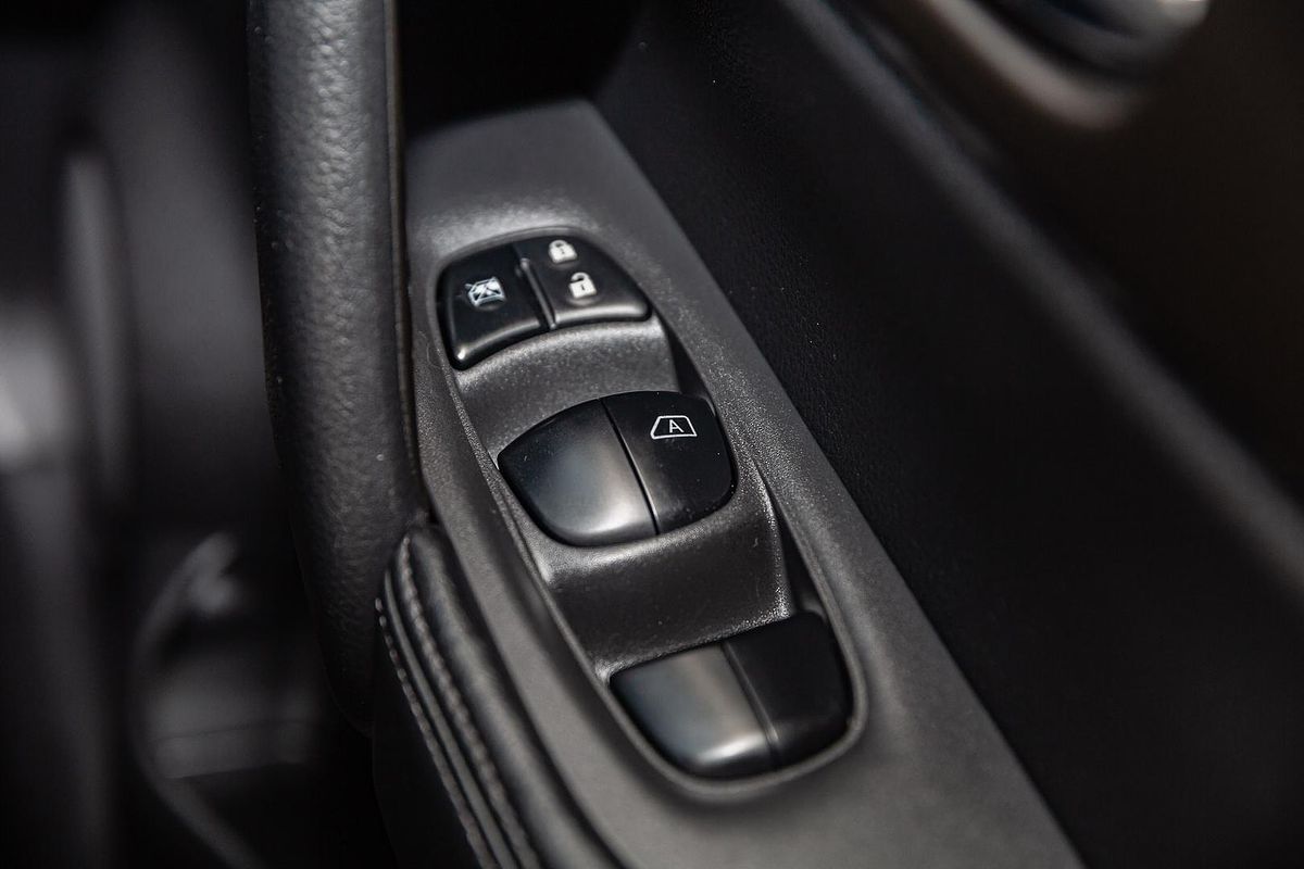 2015 Nissan X-TRAIL ST-L T32