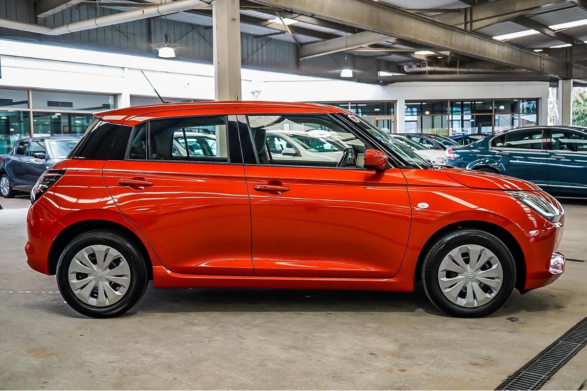 2024 Suzuki Swift Hybrid UZ