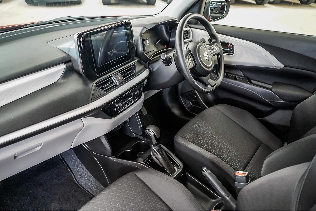 2024 Suzuki Swift Hybrid UZ