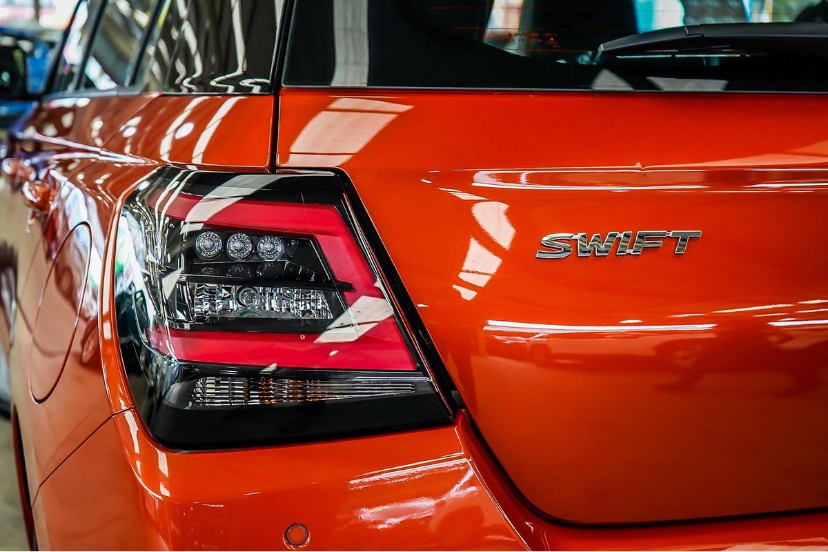 2024 Suzuki Swift Hybrid UZ