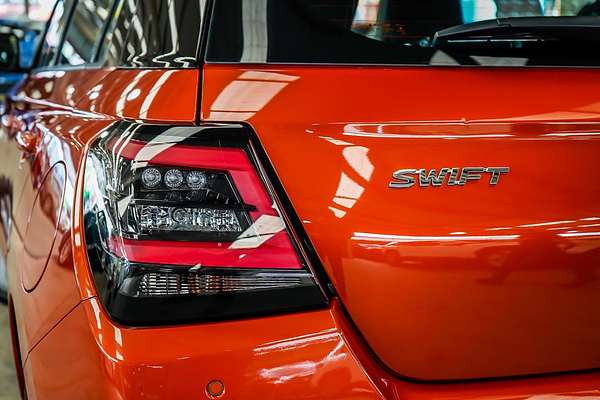 2024 Suzuki Swift Hybrid UZ