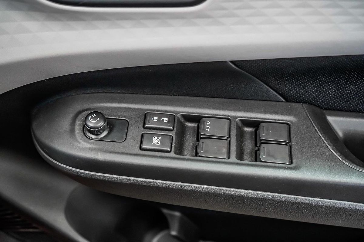 2024 Suzuki Swift Hybrid UZ