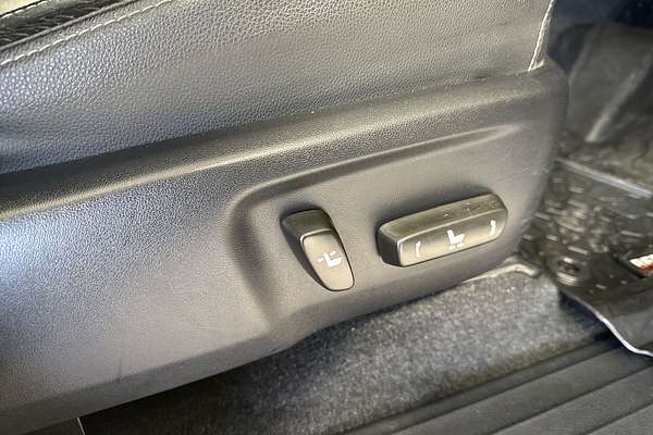 2019 Toyota Hilux Rogue GUN126R 4X4