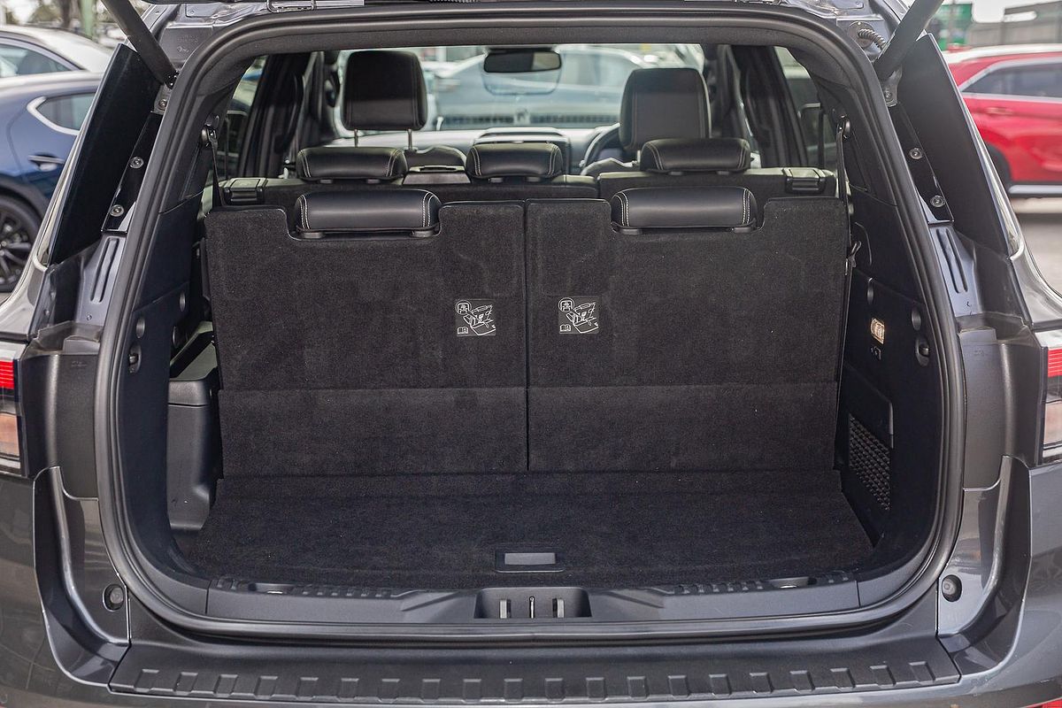 2023 Ford Everest Platinum 3.0L