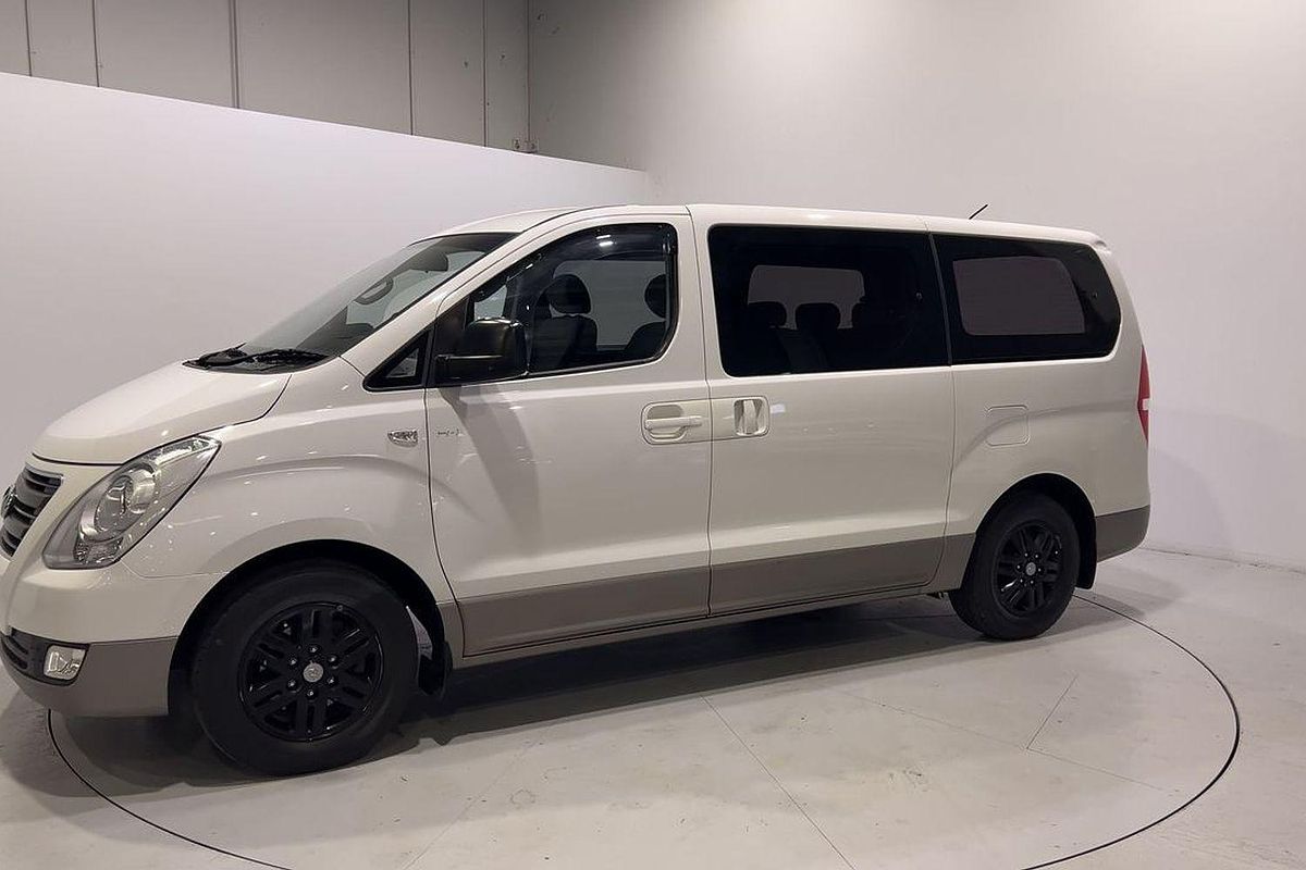 2016 Hyundai iMax TQ3-W Series II