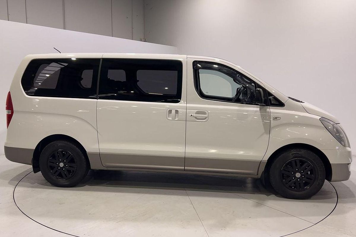 2016 Hyundai iMax TQ3-W Series II