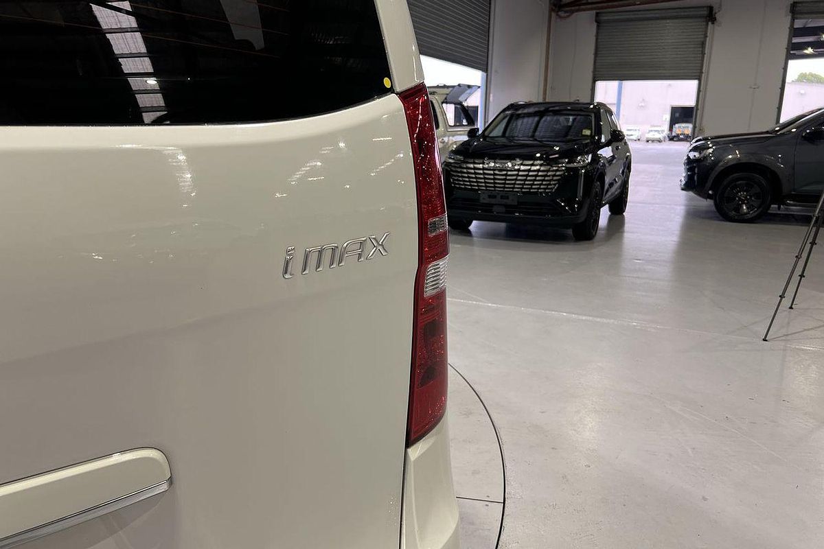 2016 Hyundai iMax TQ3-W Series II