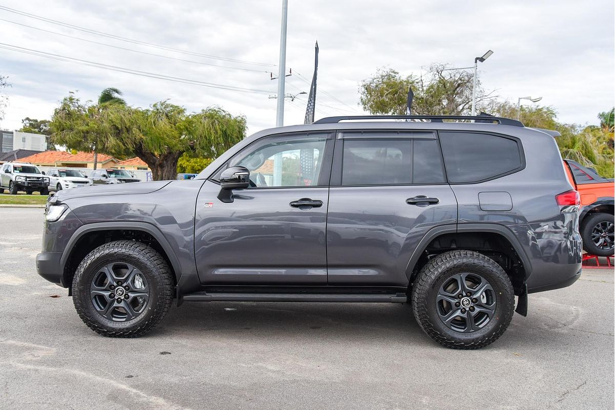 2024 Toyota Landcruiser GR Sport FJA300R