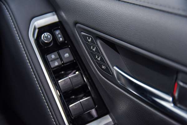 2024 Toyota Landcruiser GR Sport FJA300R