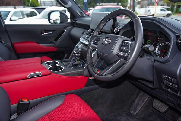 2024 Toyota Landcruiser GR Sport FJA300R