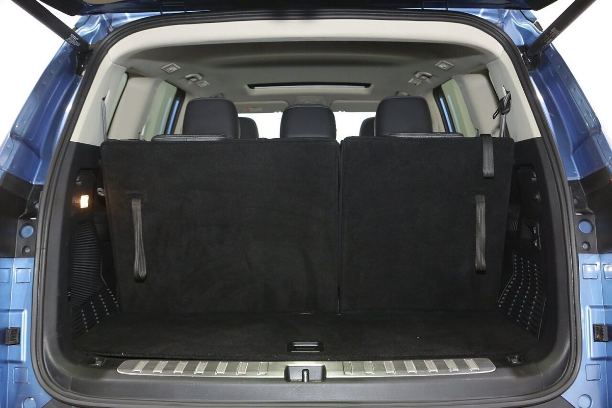 2023 LDV D90 Executive SV9A