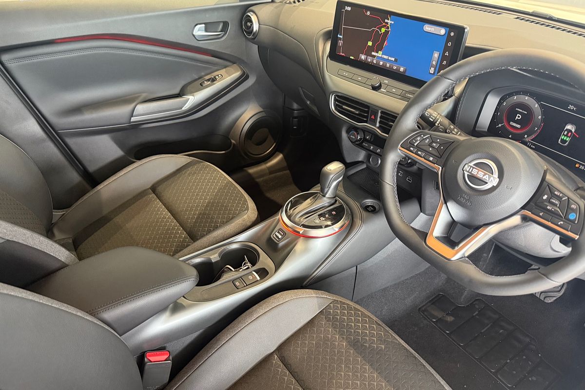 2024 Nissan JUKE ST-L F16