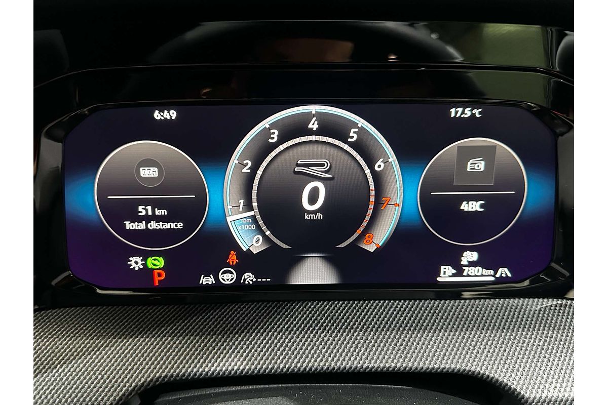 2025 Volkswagen Golf 110TSI R-Line 8.5