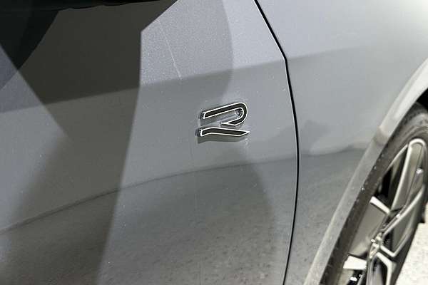 2025 Volkswagen Golf 110TSI R-Line 8.5