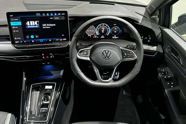 2025 Volkswagen Golf 110TSI R-Line 8.5