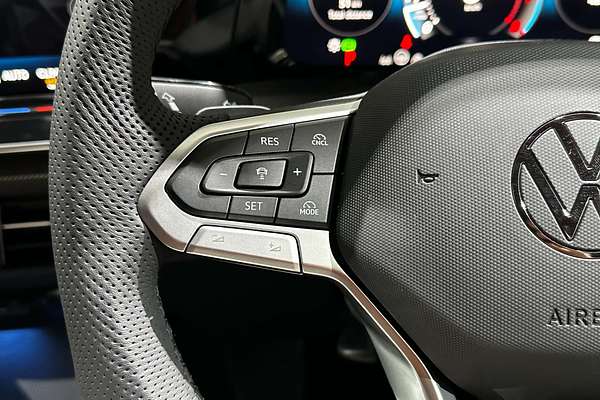 2025 Volkswagen Golf 110TSI R-Line 8.5