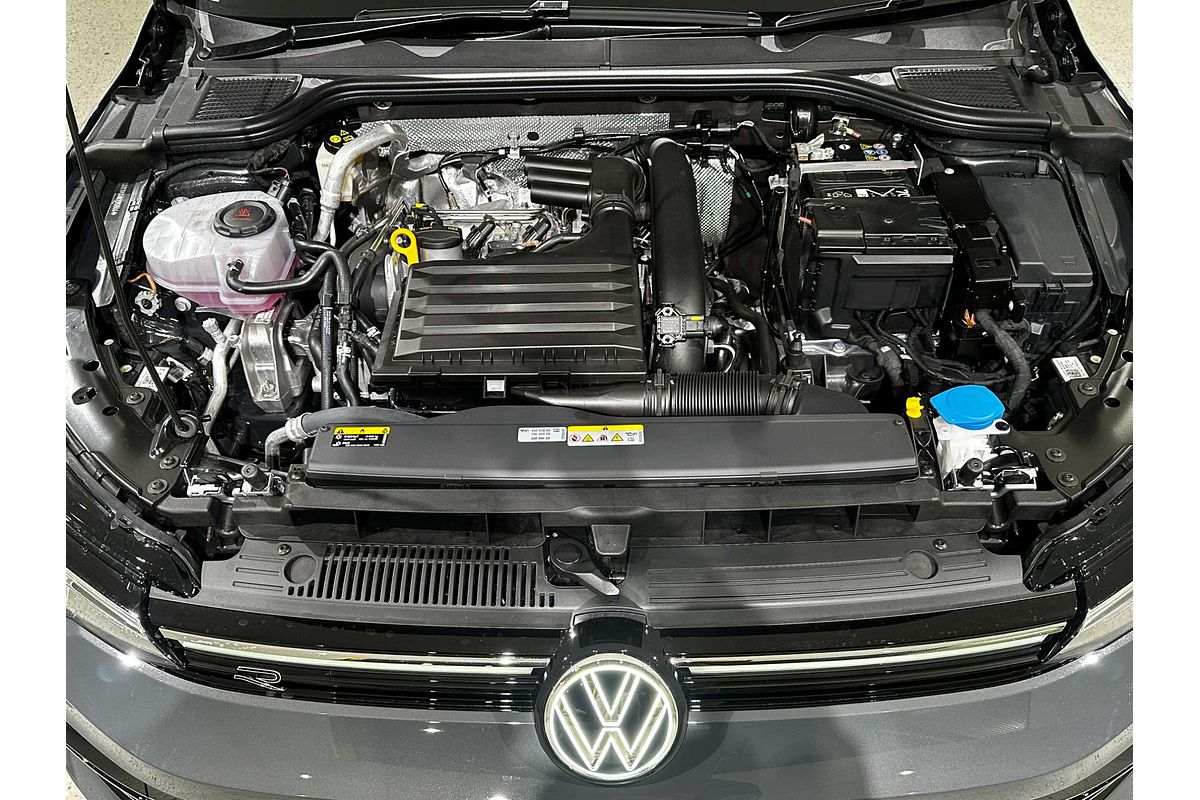 2025 Volkswagen Golf 110TSI R-Line 8.5