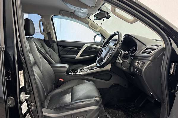 2017 Mitsubishi Pajero Sport Exceed QE