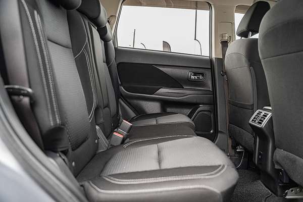 2019 Mitsubishi Outlander ES ZL