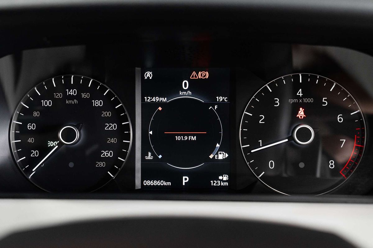 2018 Land Rover Range Rover Velar P250 R-Dynamic S L560