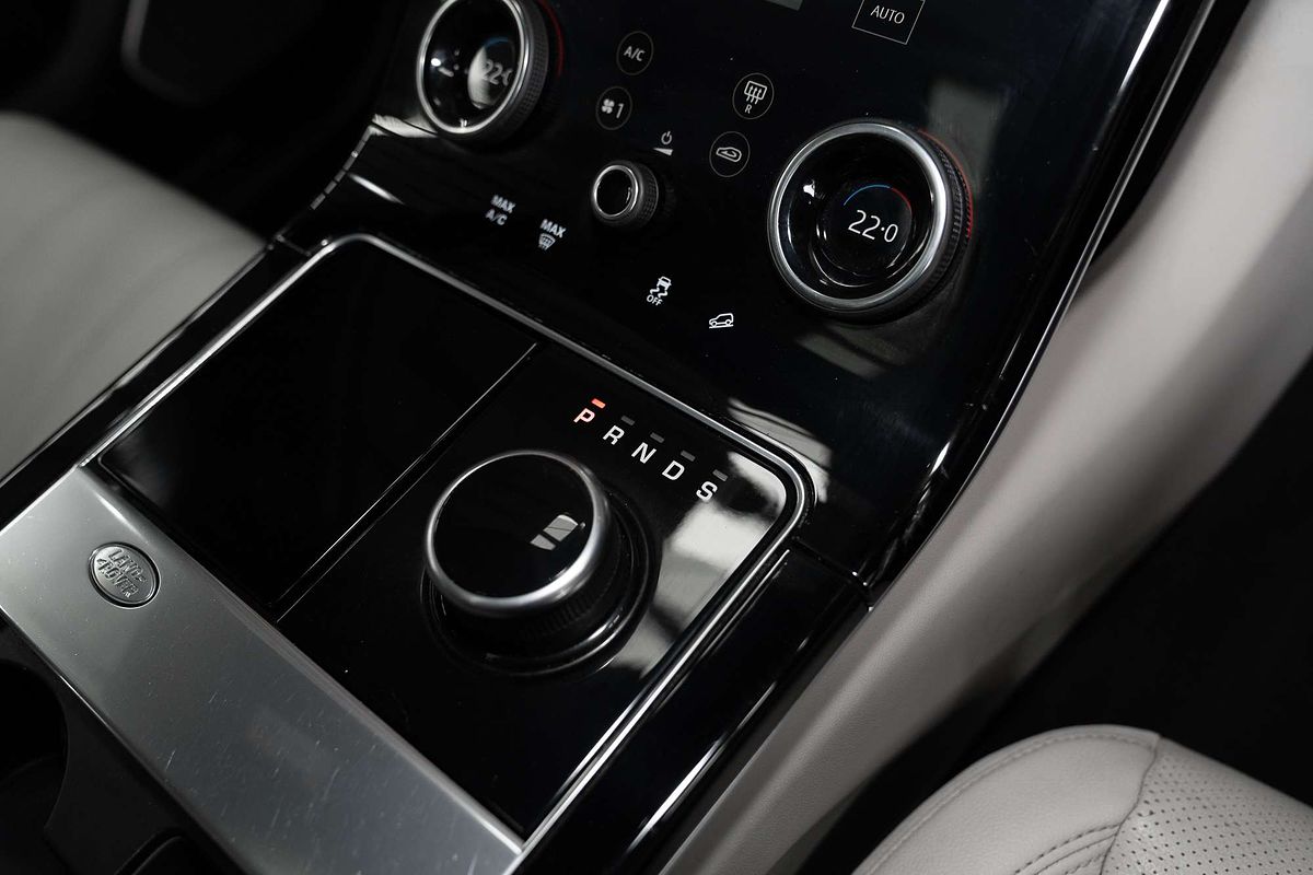 2018 Land Rover Range Rover Velar P250 R-Dynamic S L560