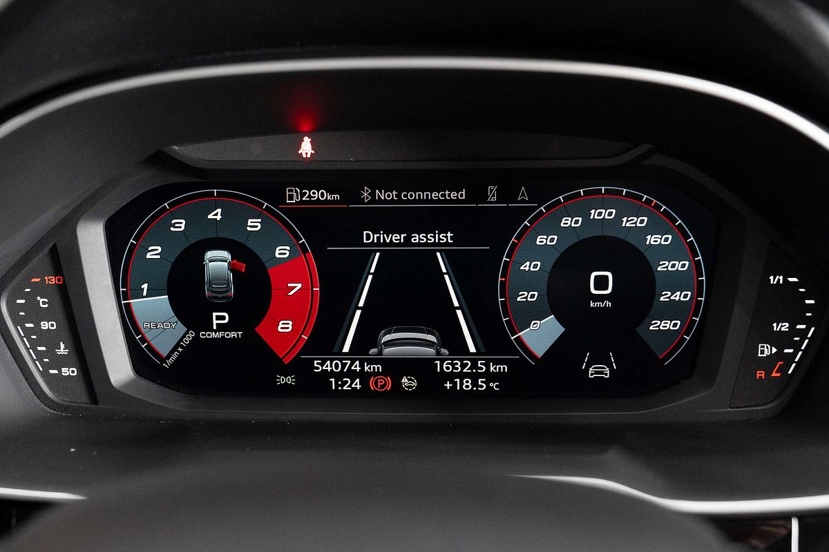 2021 Audi Q3 35 TFSI S line F3