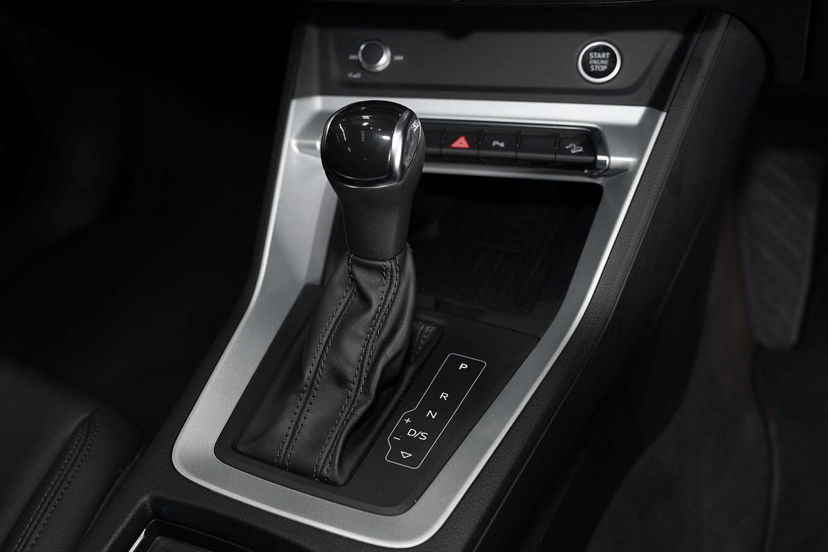 2021 Audi Q3 35 TFSI S line F3