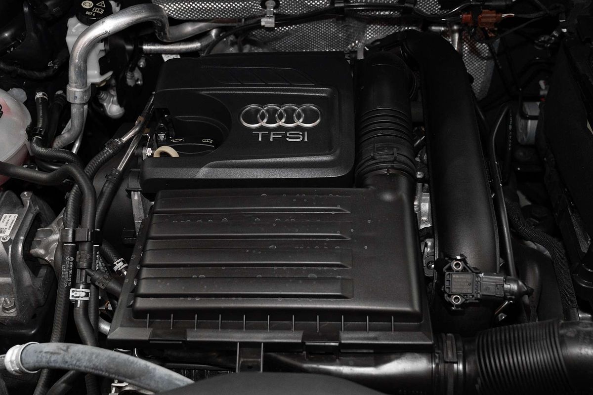 2021 Audi Q3 35 TFSI S line F3