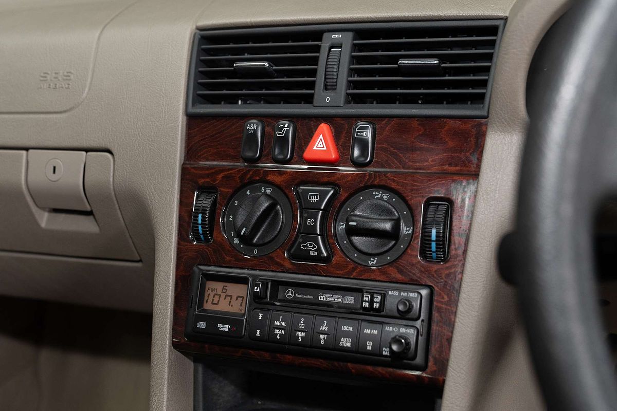 1999 Mercedes-Benz C-Class C180 Classic W202