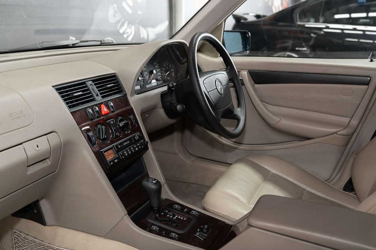 1999 Mercedes-Benz C-Class C180 Classic W202