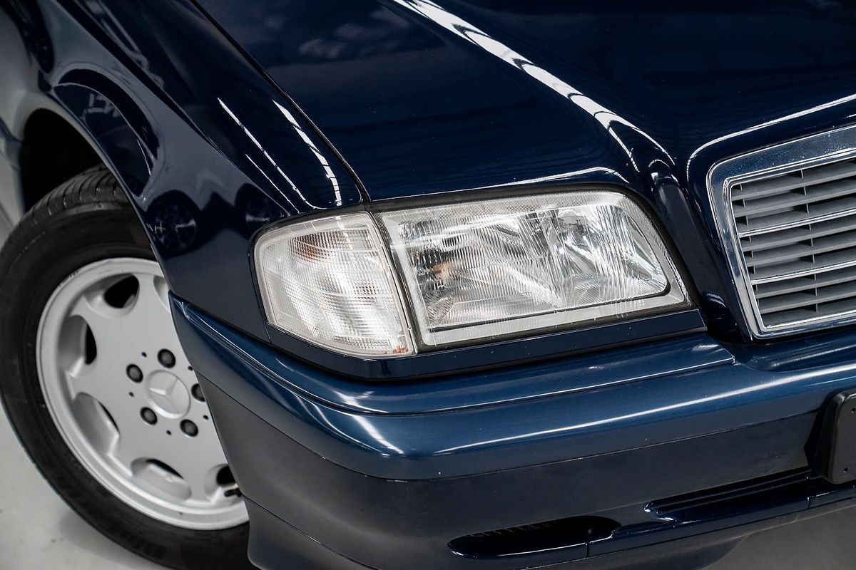 1999 Mercedes-Benz C-Class C180 Classic W202