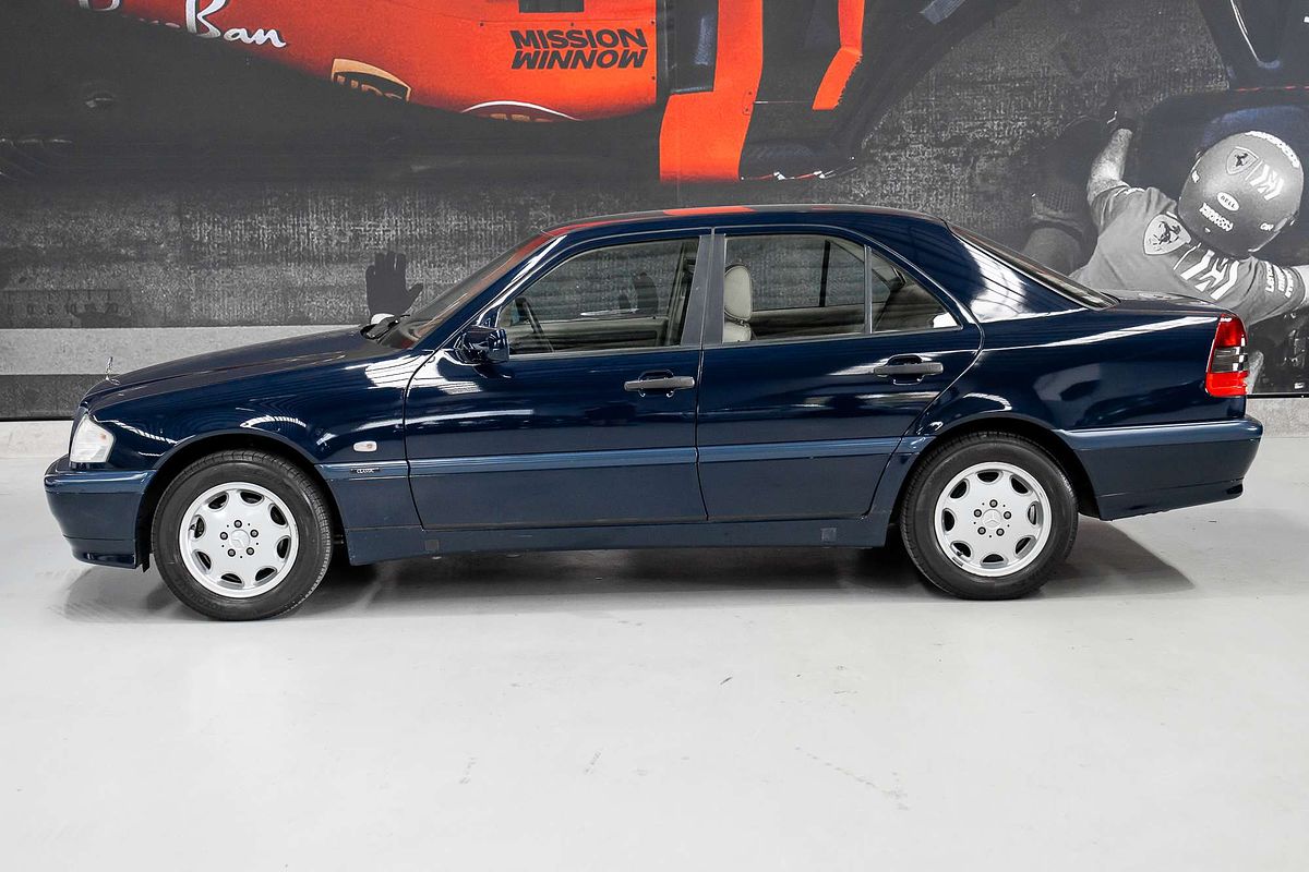 1999 Mercedes-Benz C-Class C180 Classic W202