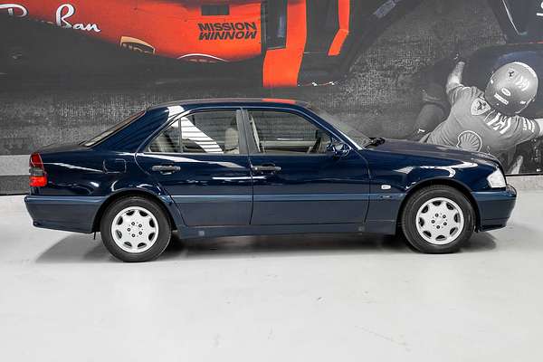 1999 Mercedes-Benz C-Class C180 Classic W202