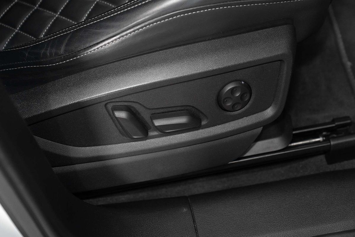 2023 Audi Q5 45 TFSI S line FY
