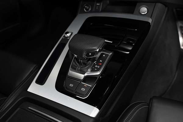 2023 Audi Q5 45 TFSI S line FY