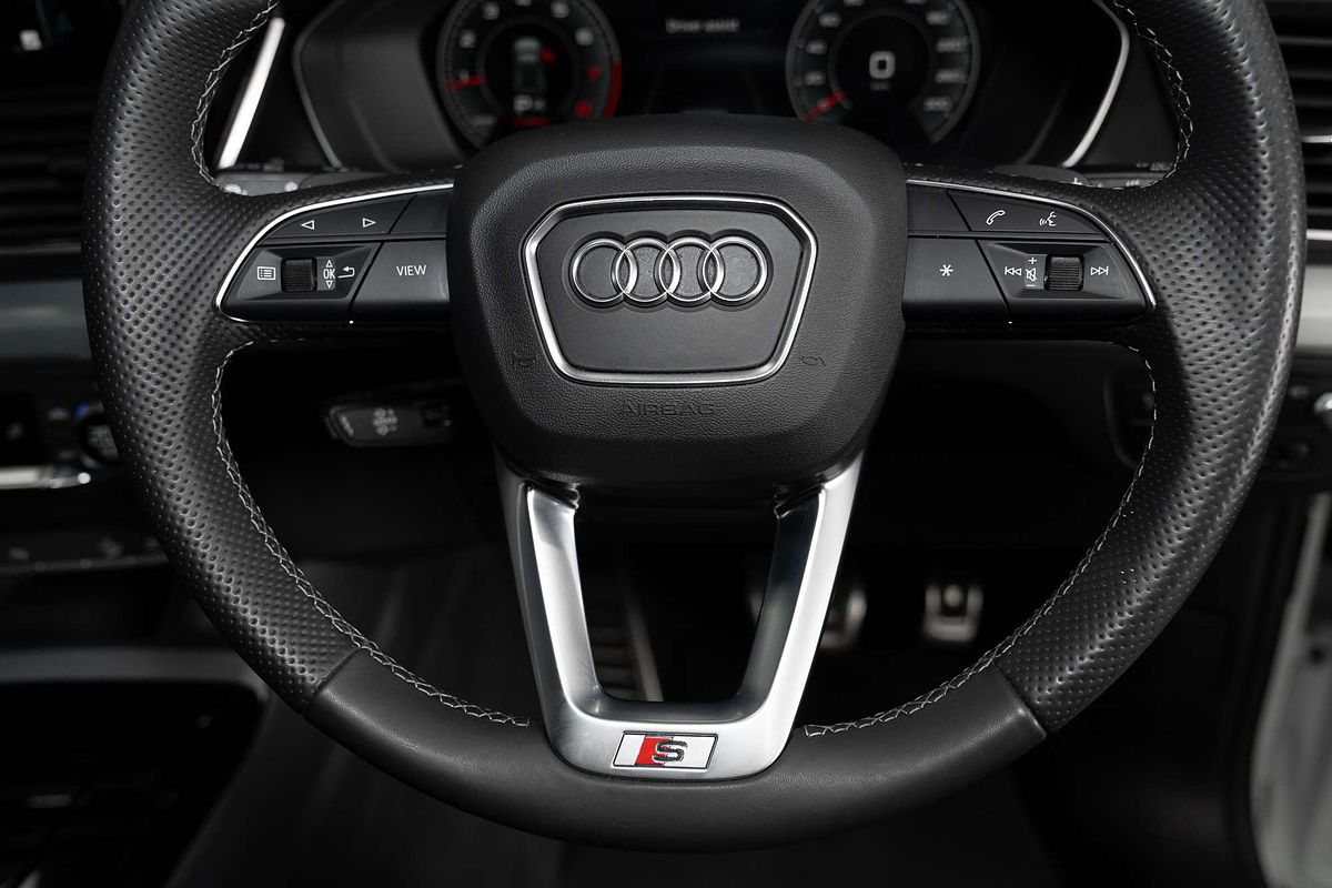 2023 Audi Q5 45 TFSI S line FY