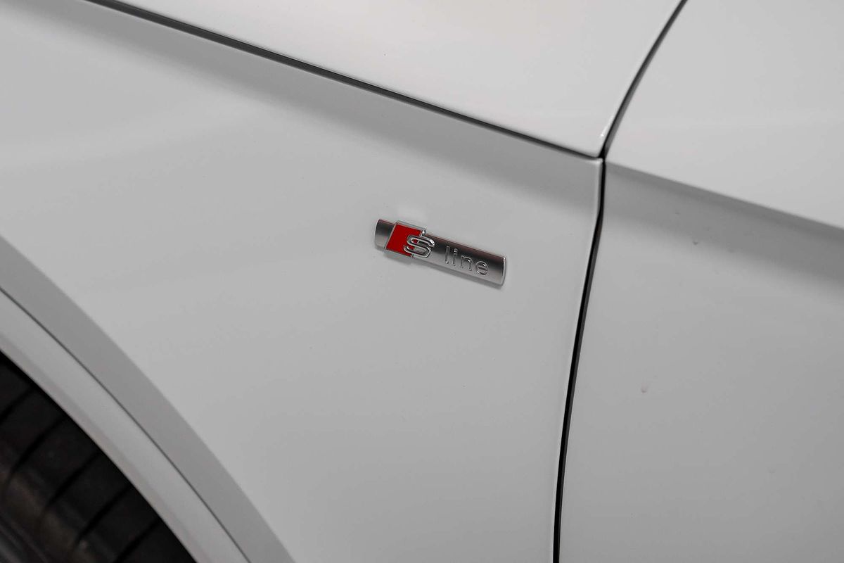 2023 Audi Q5 45 TFSI S line FY